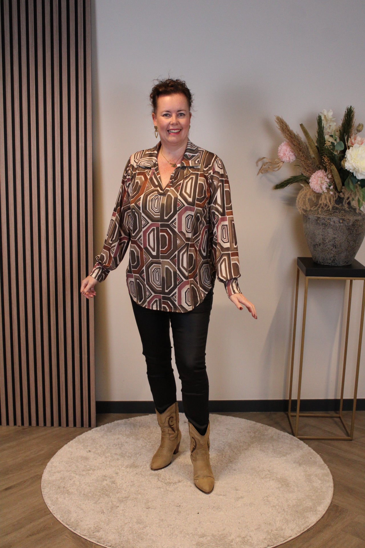 Eefje | Blouse met kraagje beige 48 t/m 52