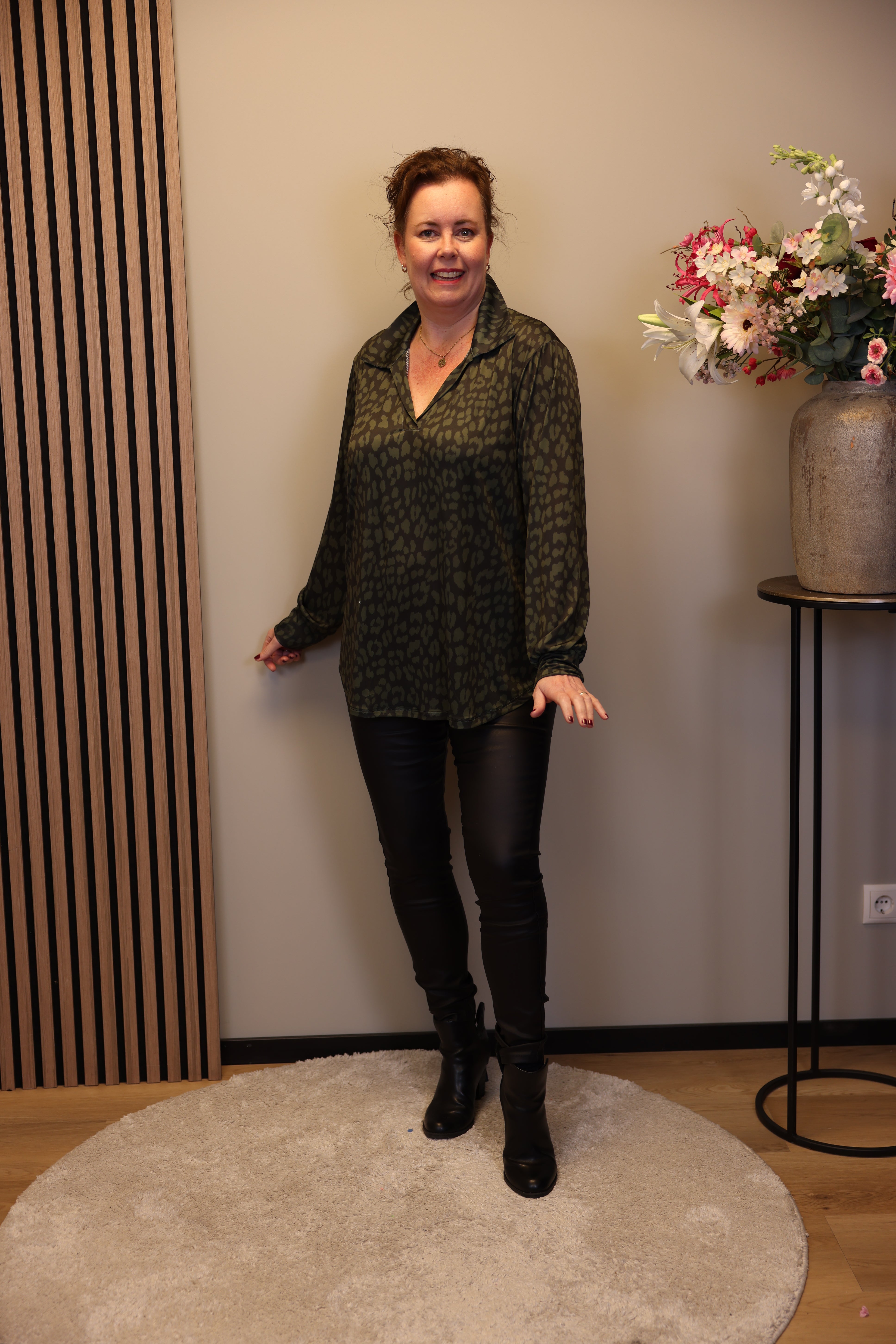 Verona | Bluse mit Kragen blau 48 bis 52