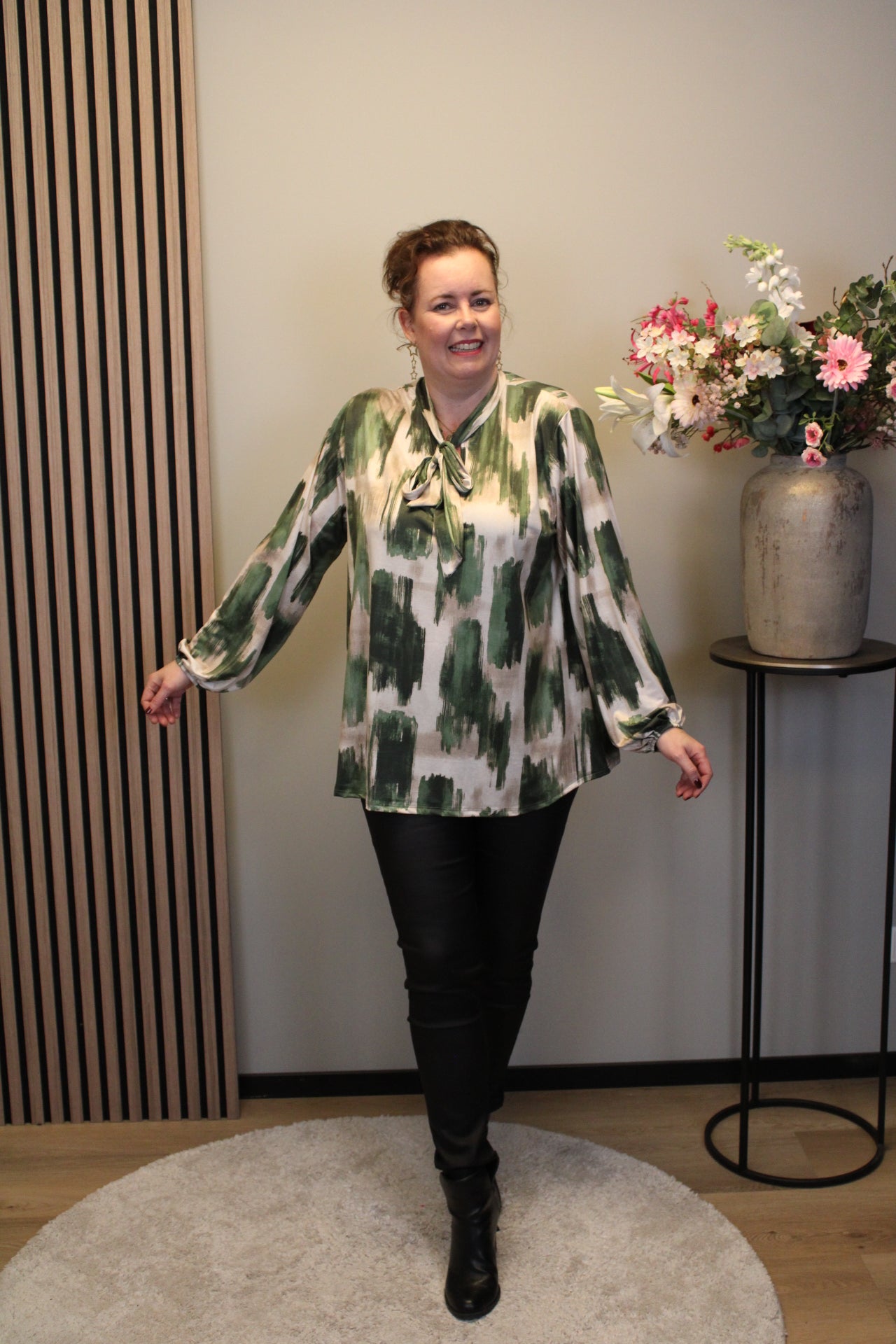 Dora | Bluse schwarz Langarm 52 bis 58