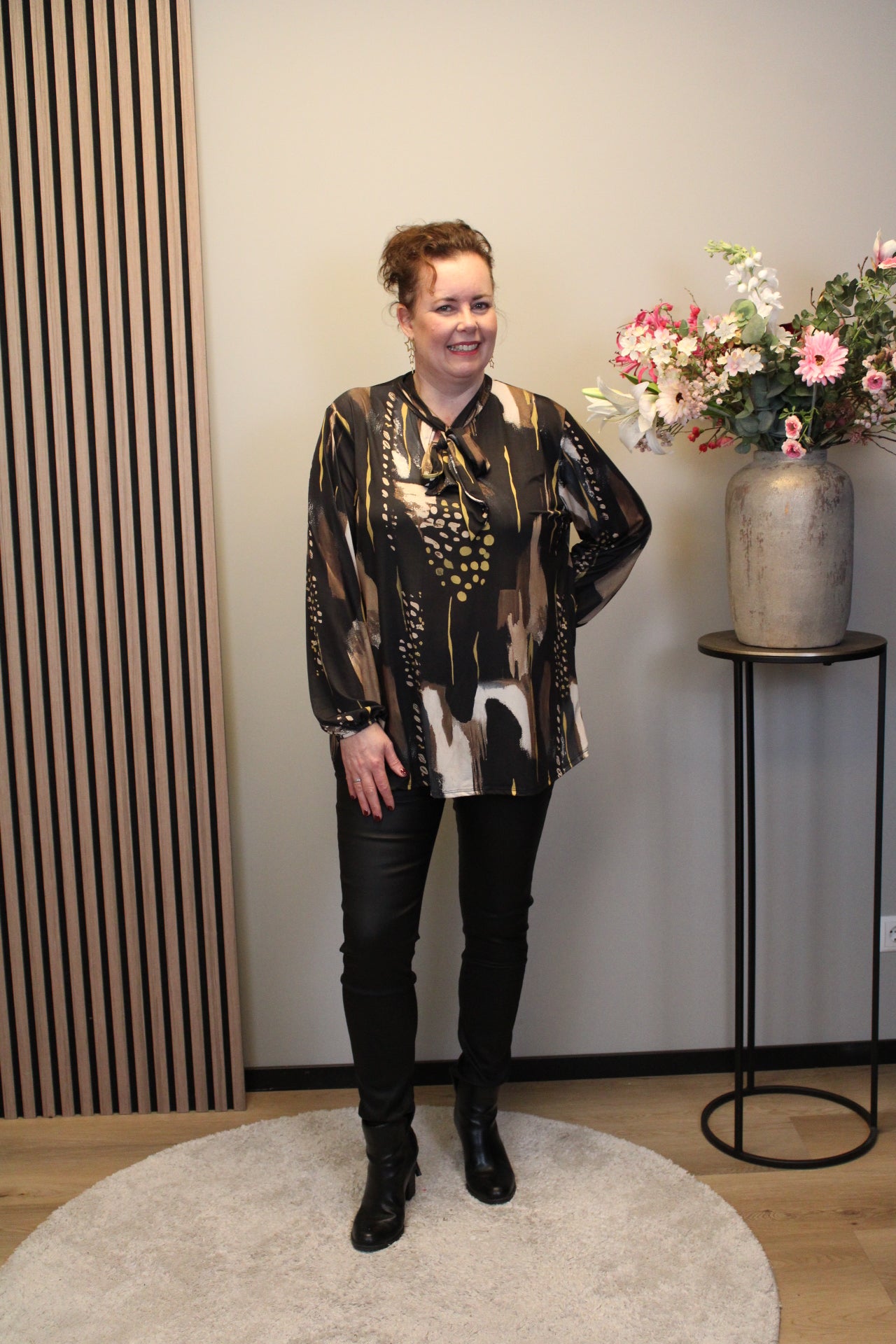 Daantje | Schwarze Langarmbluse 52 bis 58