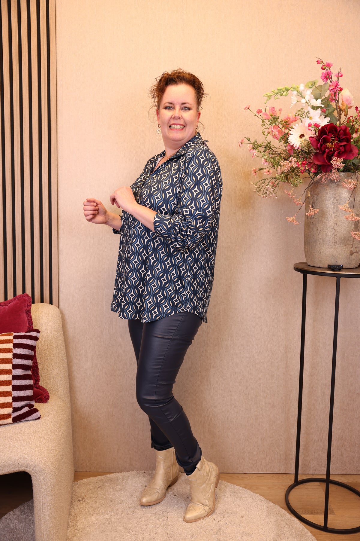 Hilde | Blouse blauw met kraagje viscose 38 - 58