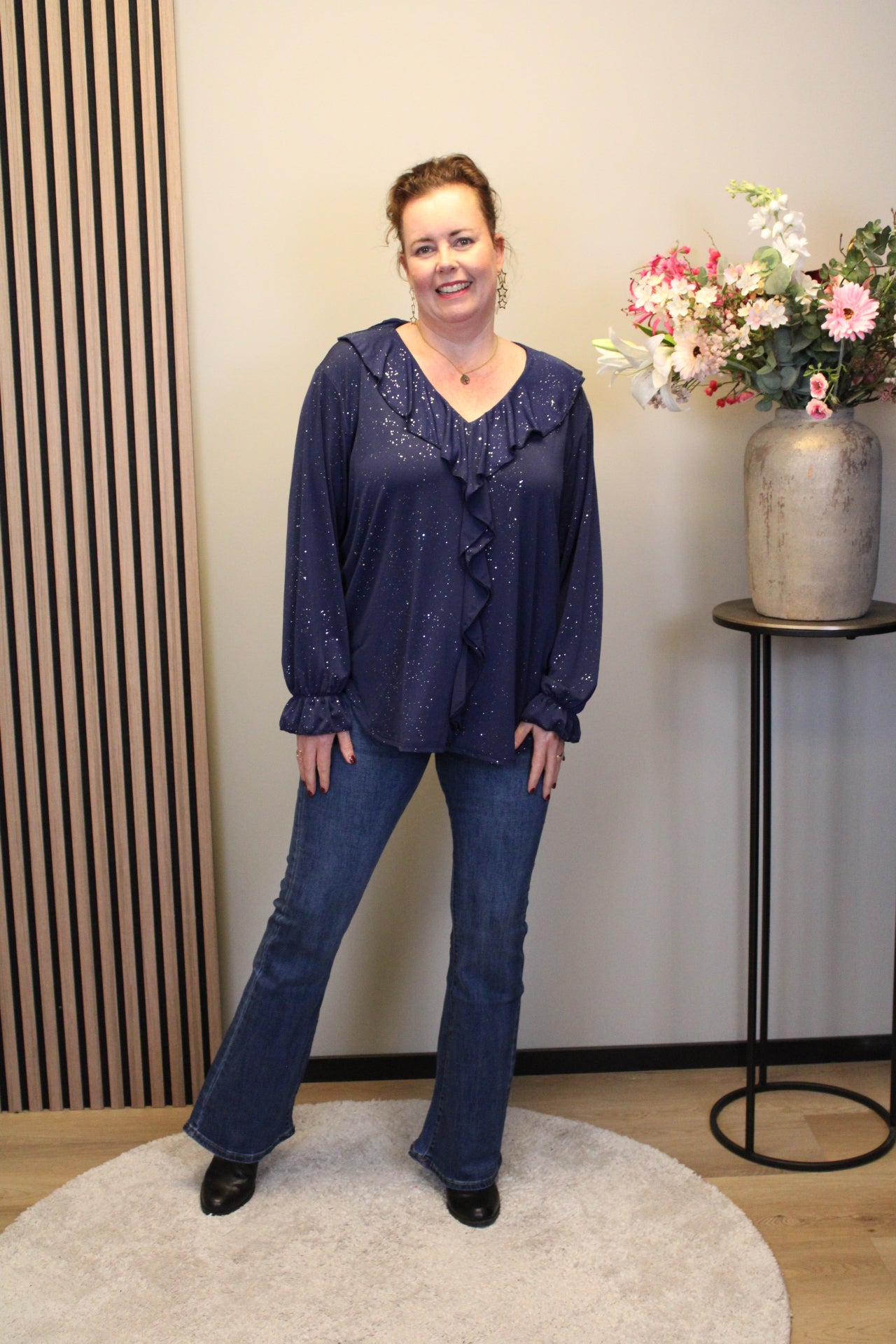 Sara | Schwarze Bluse mit Kragen 38 bis 48