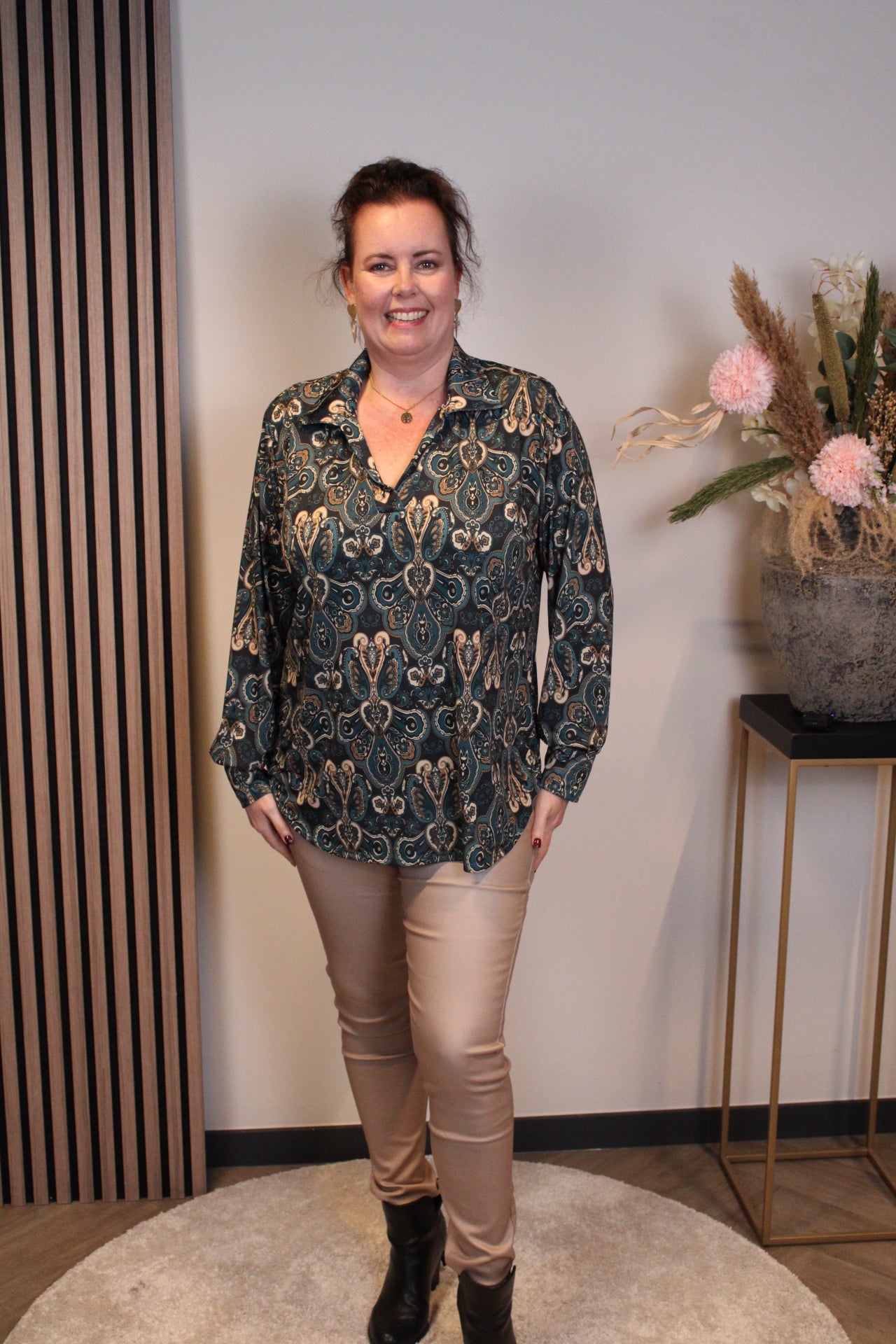 Mona | Grüne Bluse mit Kragen 38 bis 48