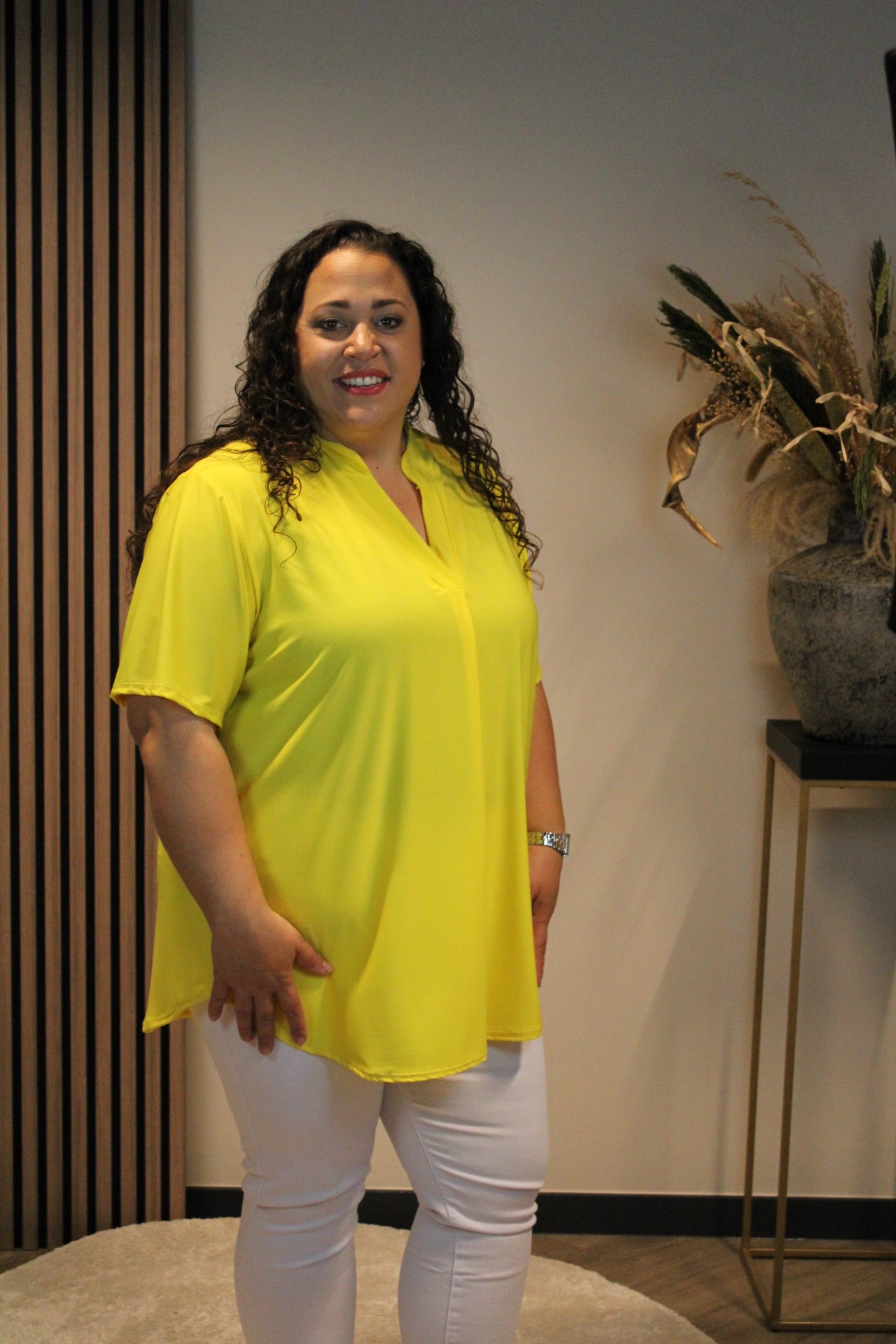 Juna | Gelbe Bluse mit kurzen Ärmeln, Größen 48 bis 52