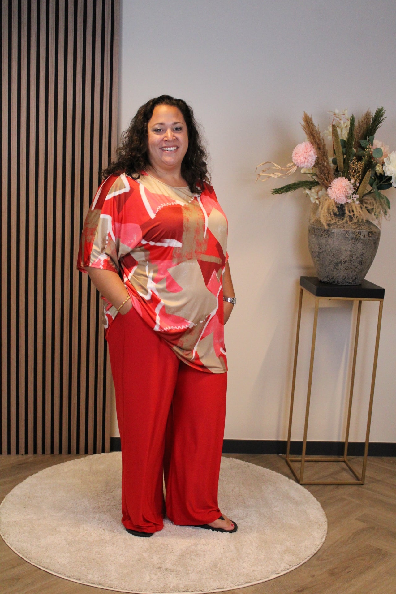 Ellen | Broek rood met zakken 48 t/m 54