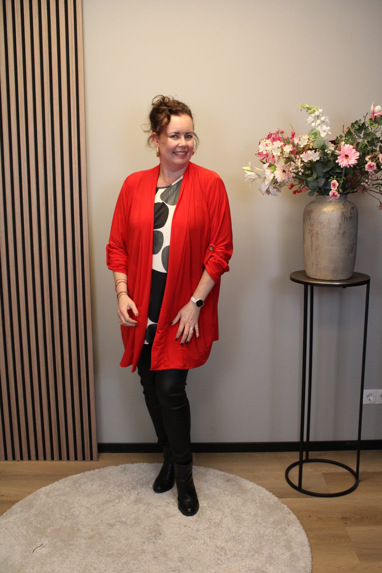 Nienke | Dun vestje kort rood 48 t/m 52