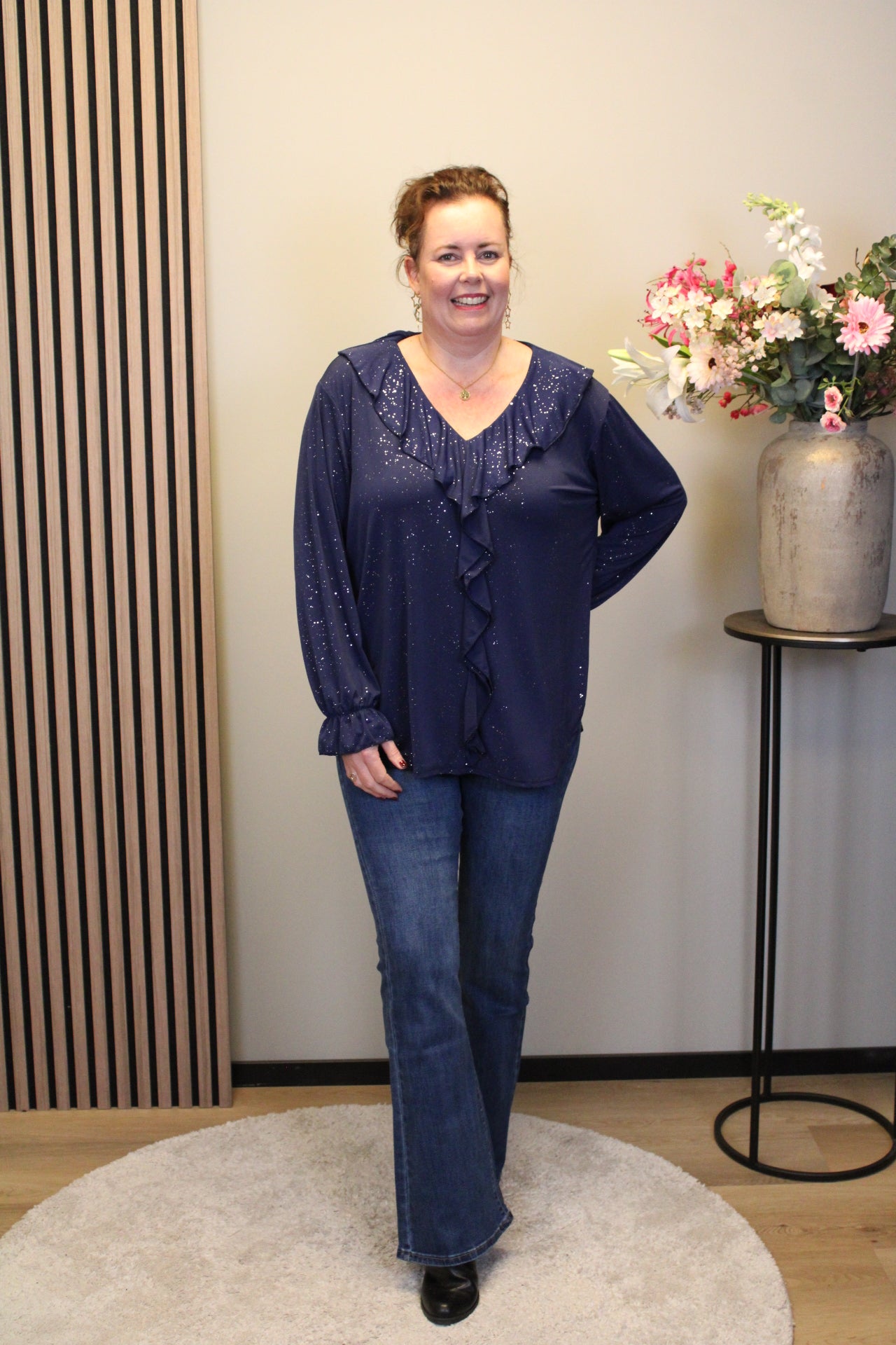 Sara | Schwarze Bluse mit Kragen 38 bis 48