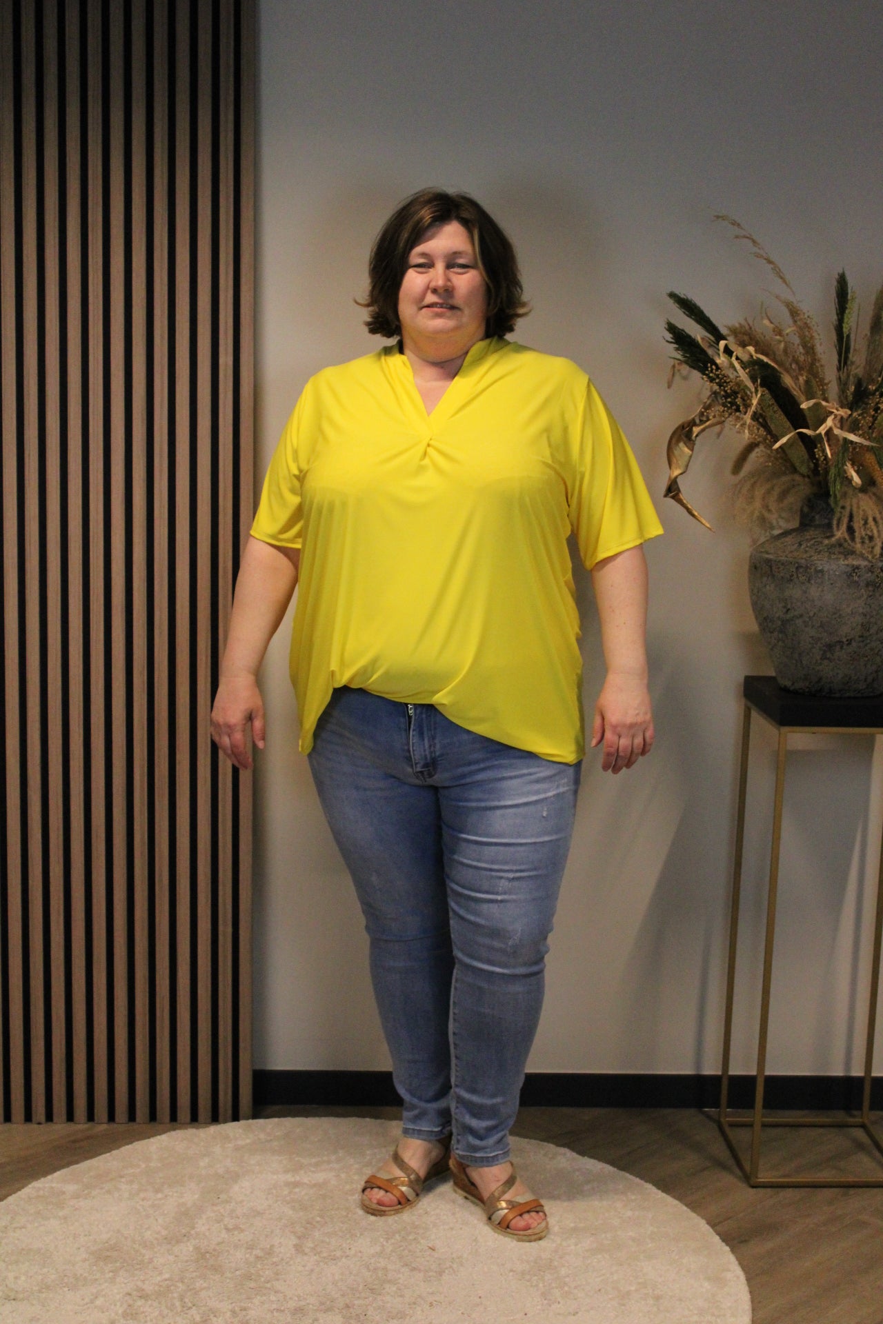 Juna | Gelbe Bluse mit kurzen Ärmeln, Größen 52 bis 58