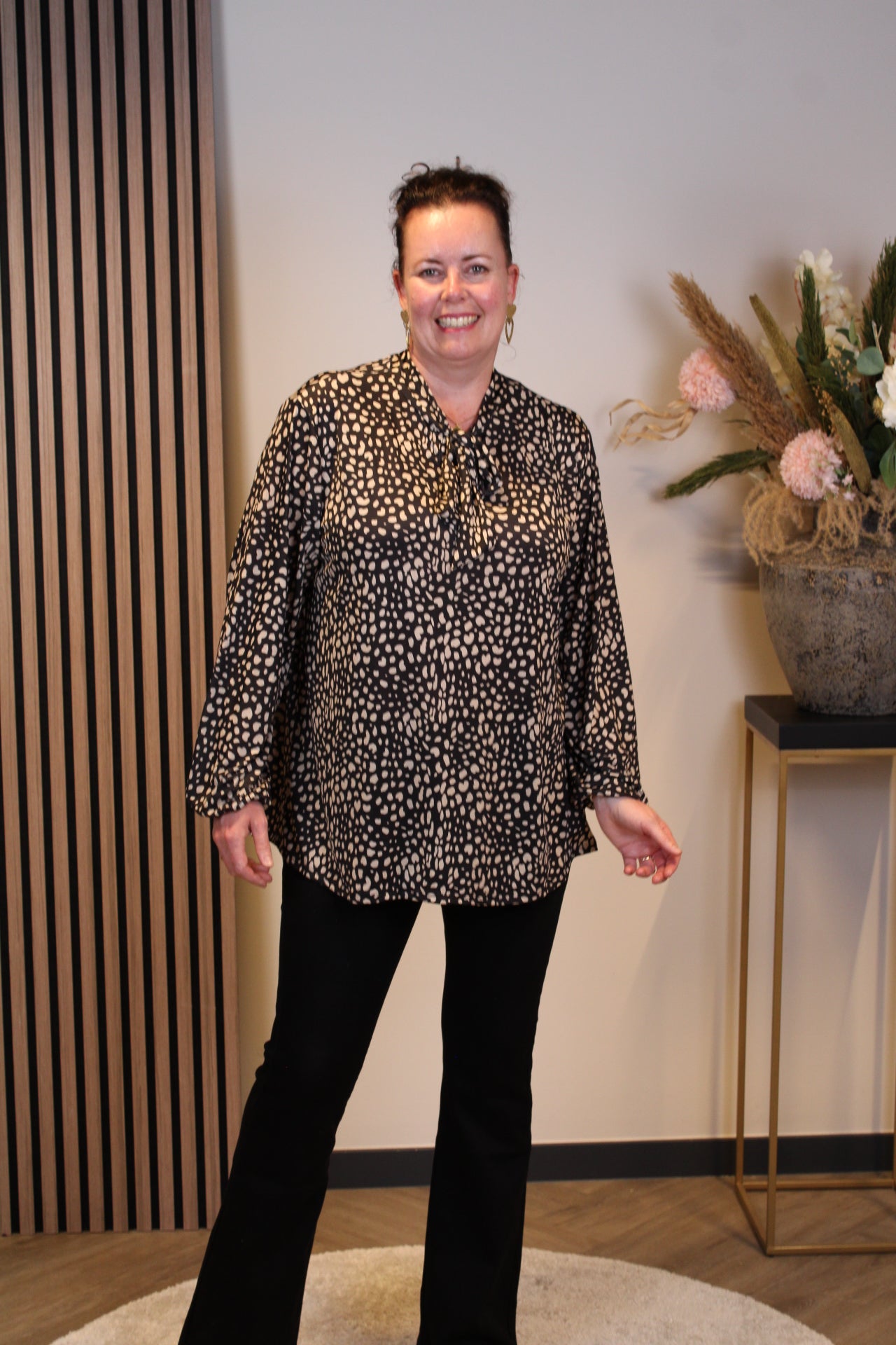 Janneke | Blouse zwart lange mouw 52 t/m 58