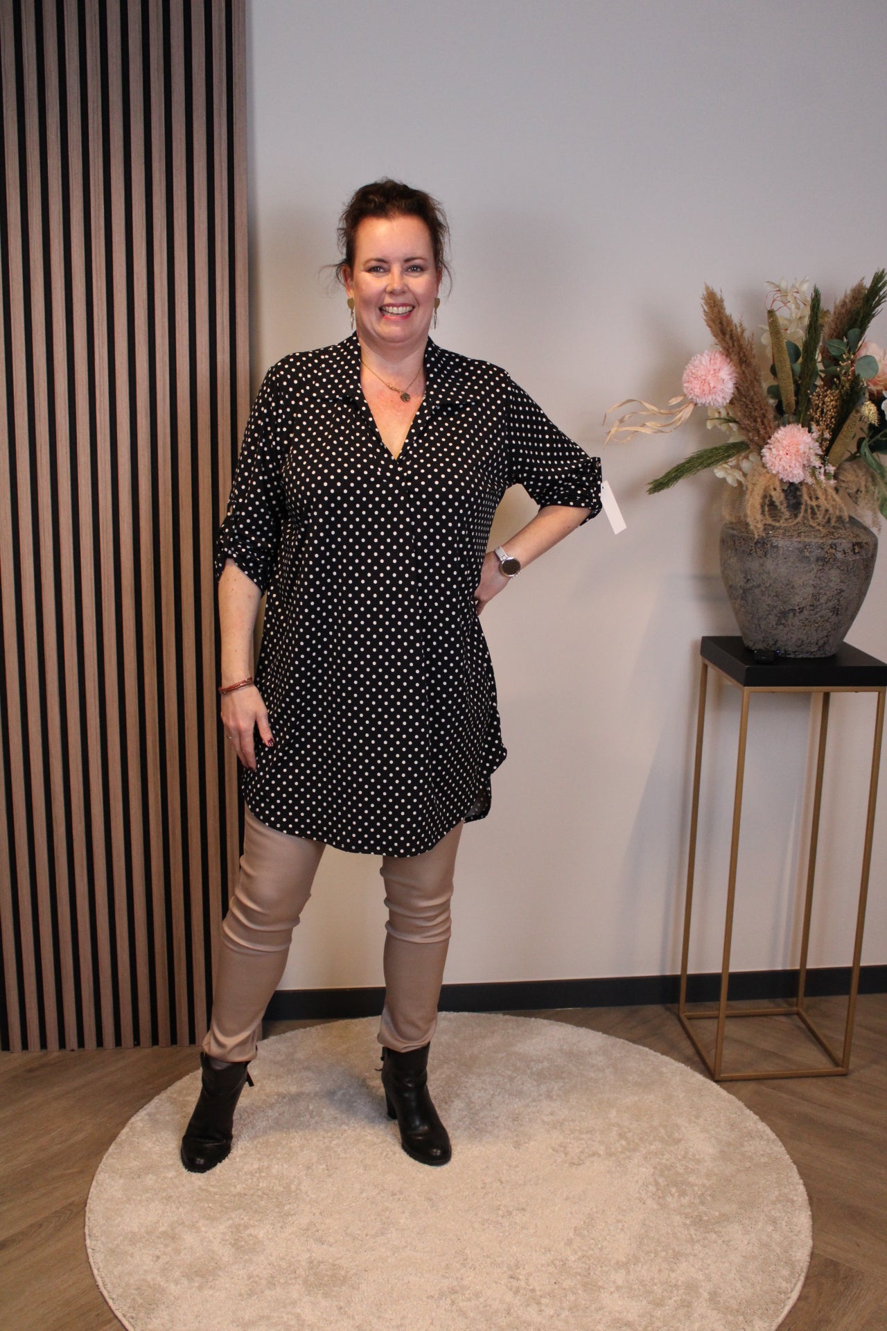 Kaya | Tuniek zwart met kraagje 48 t/m 52