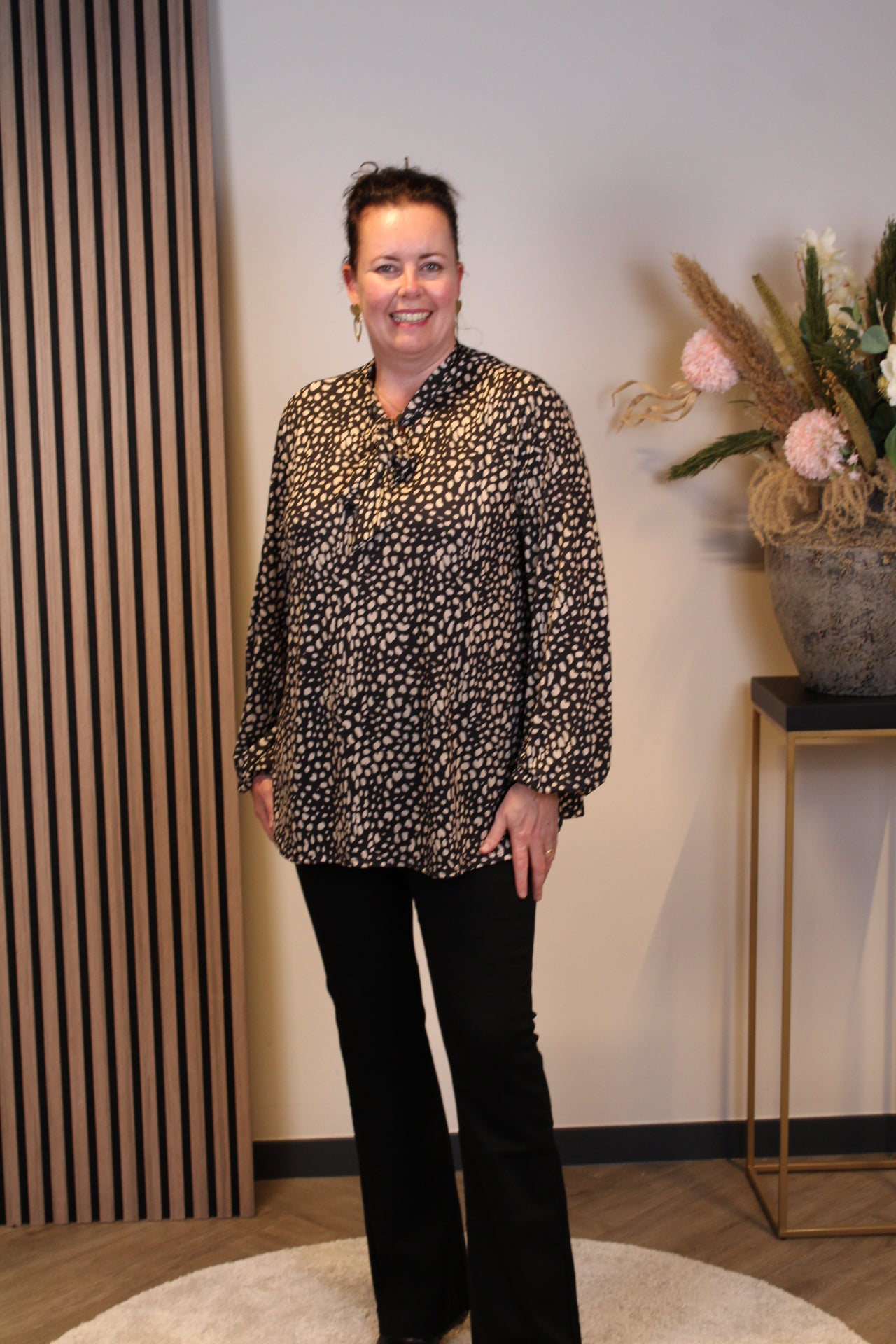 Janneke | Blouse zwart lange mouw 52 t/m 58