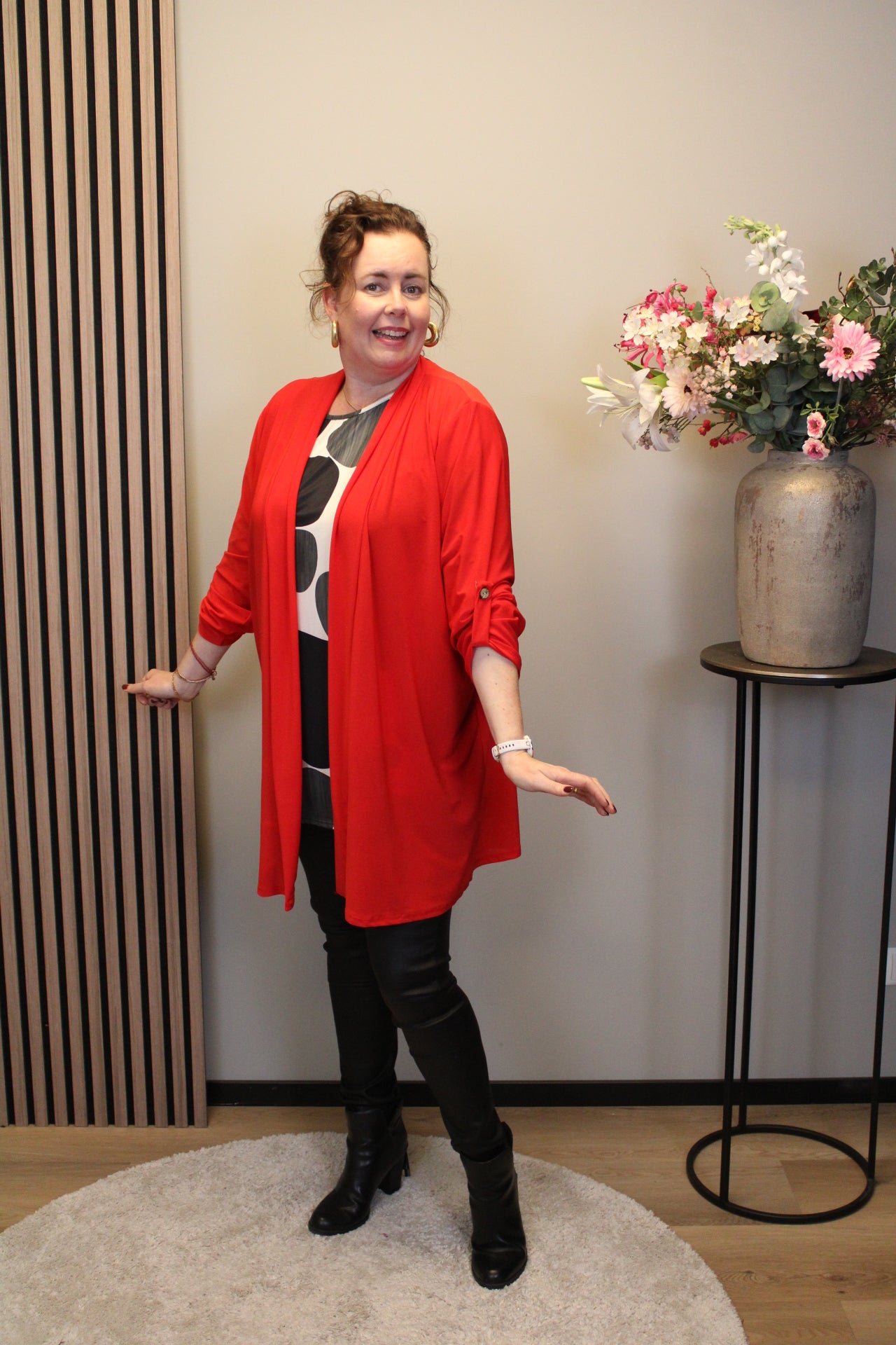 Nienke | Dun vestje kort rood 48 t/m 52