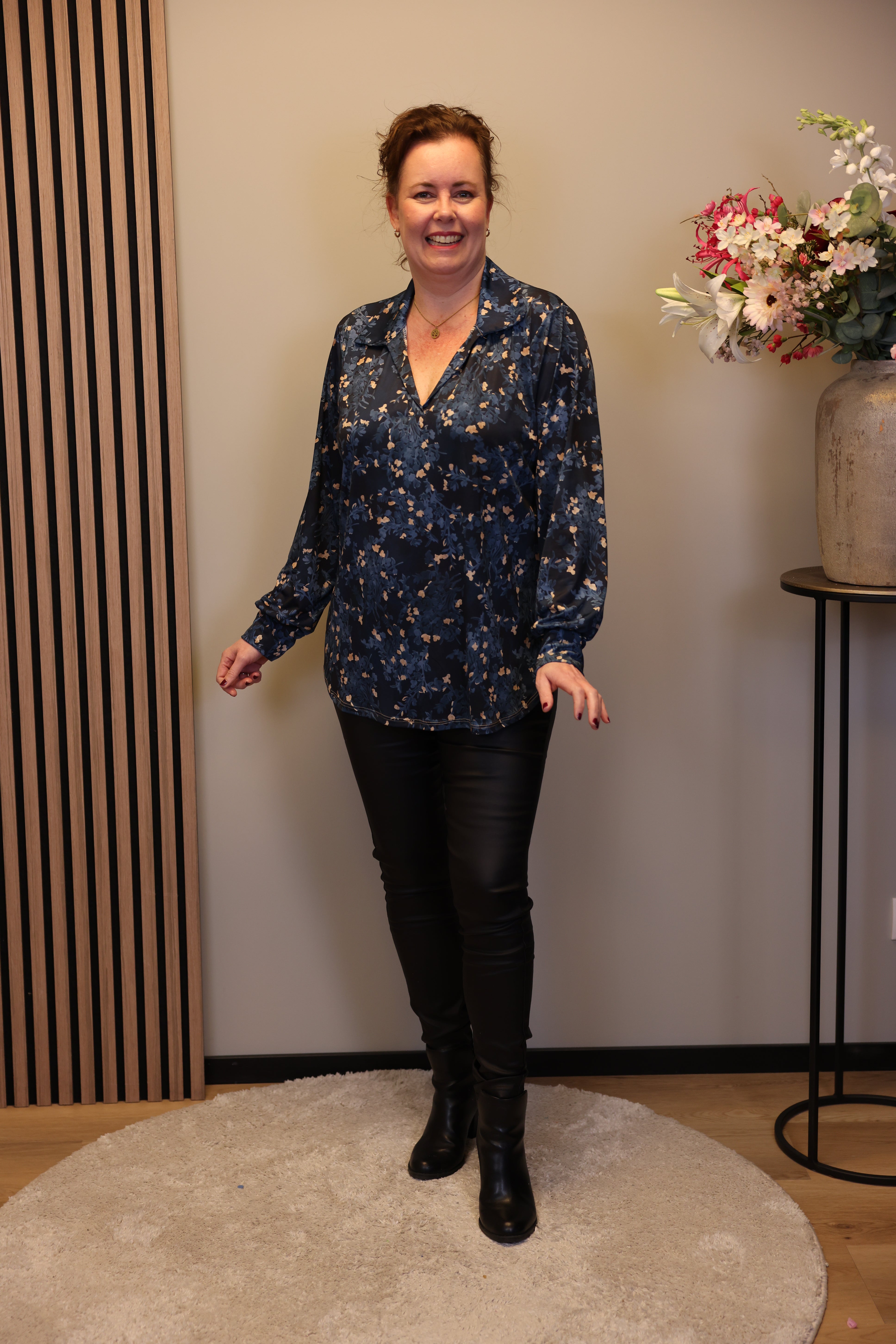 Verona | Bluse mit Kragen blau 48 bis 52