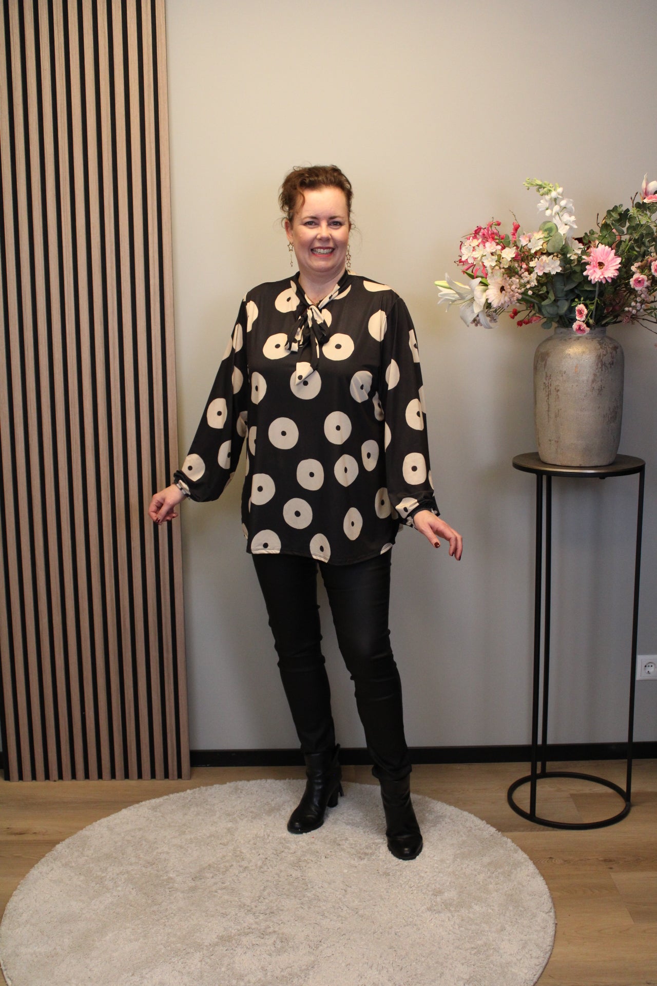 Dora | Bluse schwarz Langarm 52 bis 58