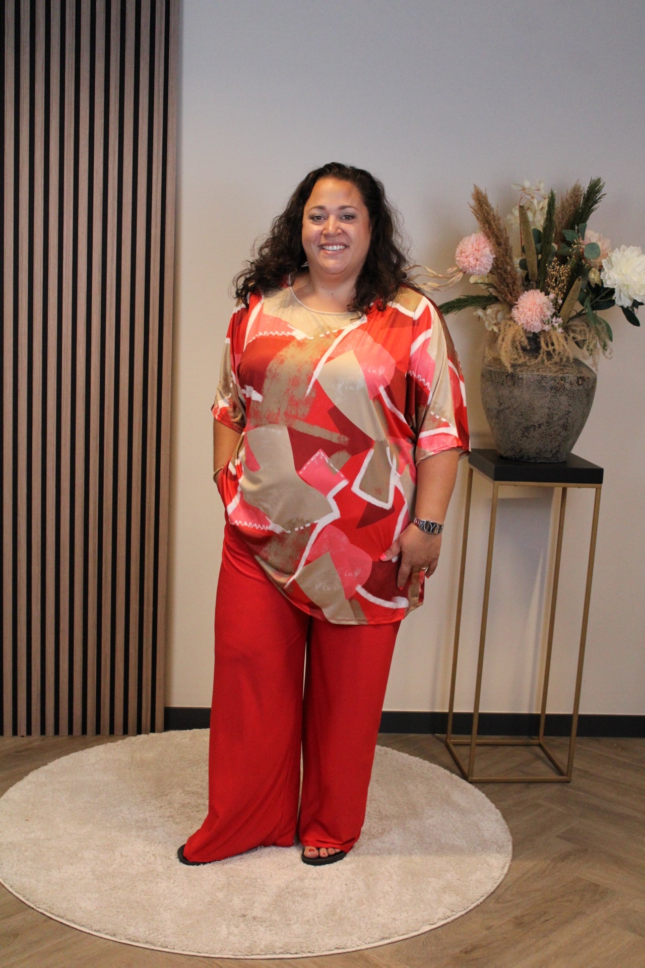 Ellen | Broek rood met zakken 48 t/m 54