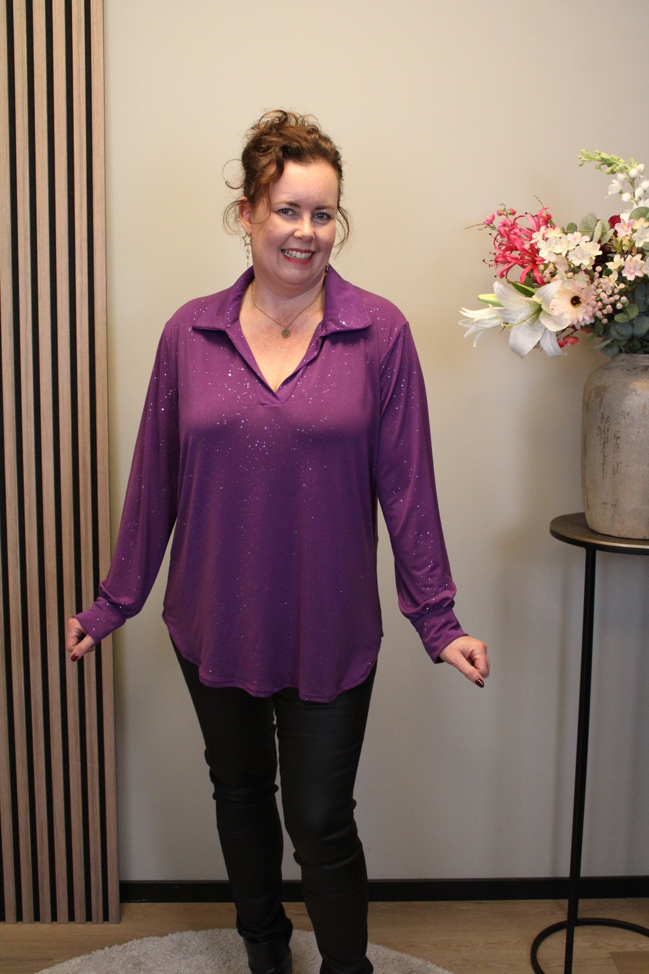 Sara | Schwarze Bluse mit Kragen 38 bis 48