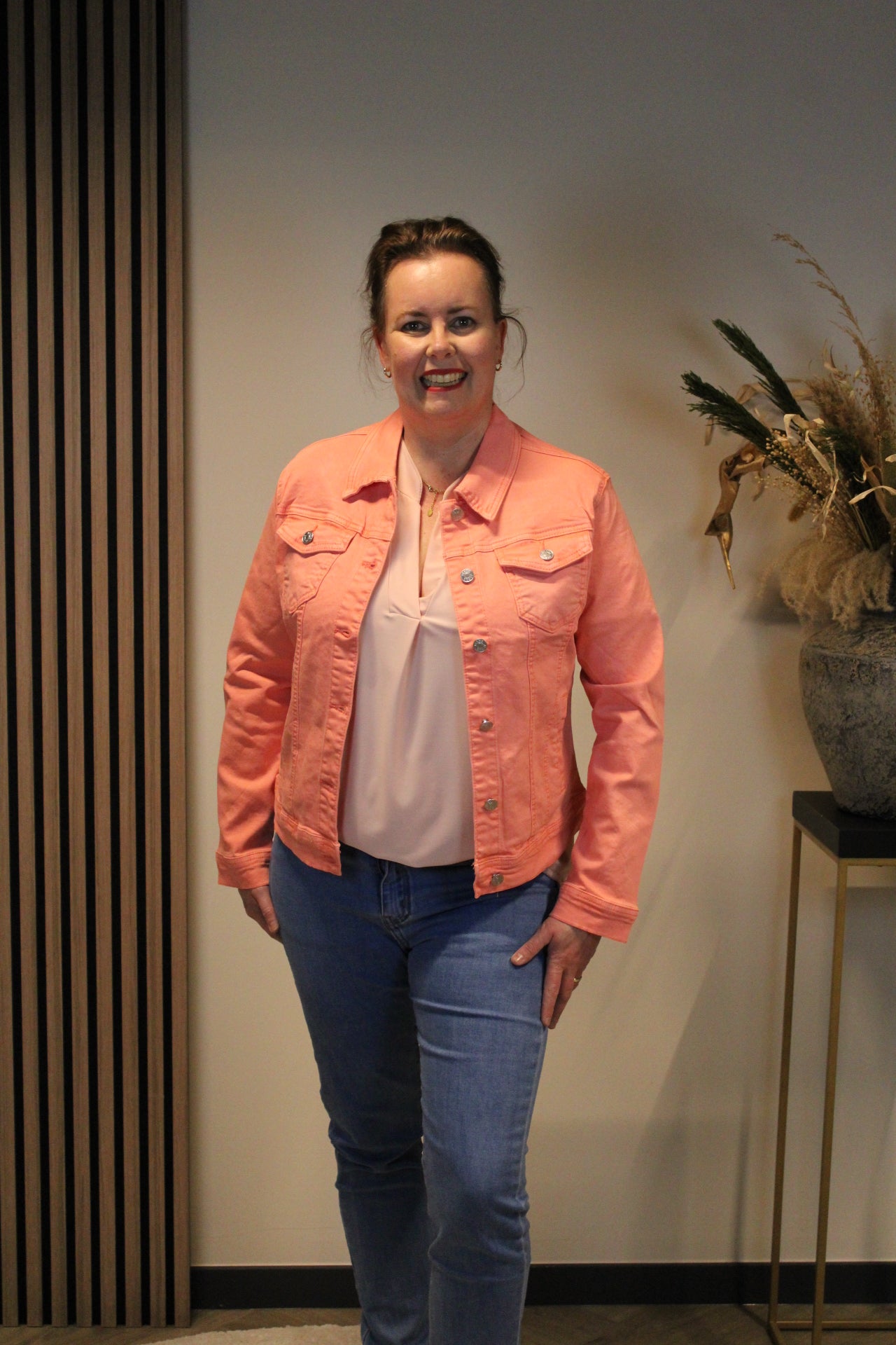 Maxime | Korallenfarbene Jeansjacke