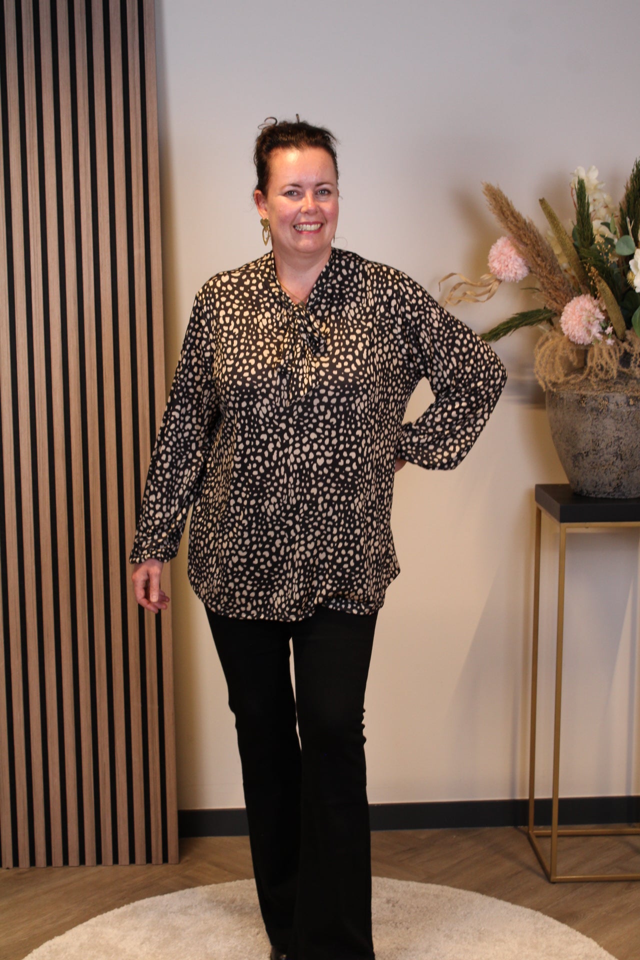 Janneke | Blouse zwart lange mouw 52 t/m 58