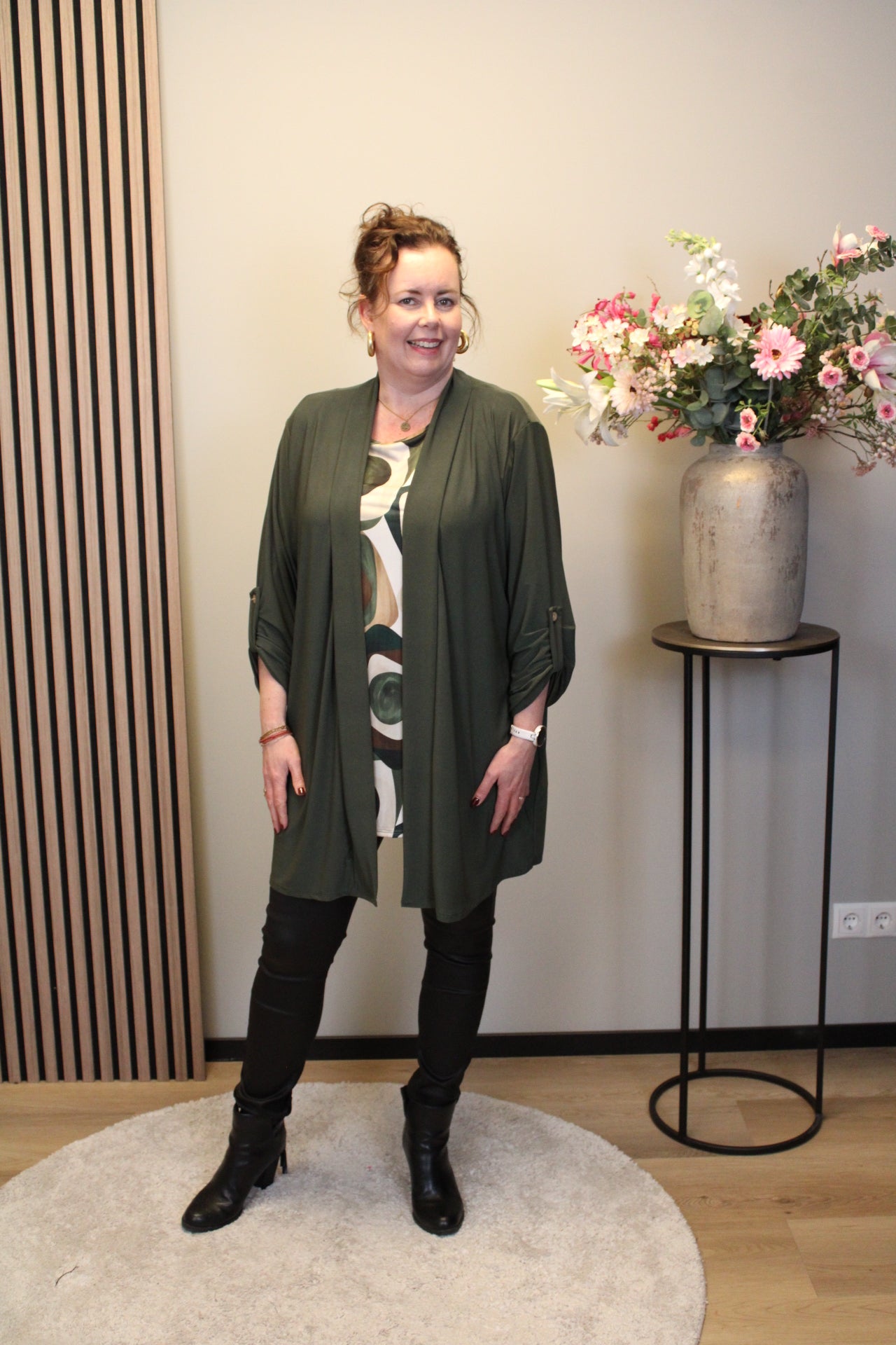 Nienke | Dun vestje kort groen 48 t/m 52