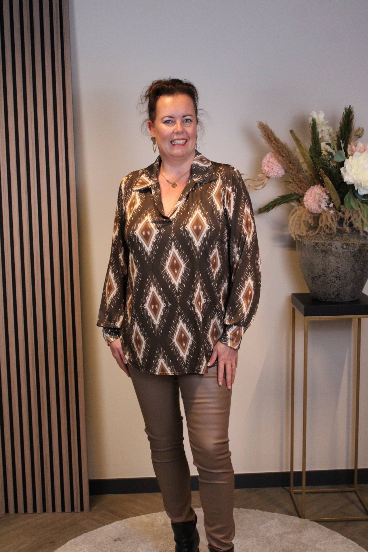 Jill | Blouse met kraagje bruin 48 t/m 52