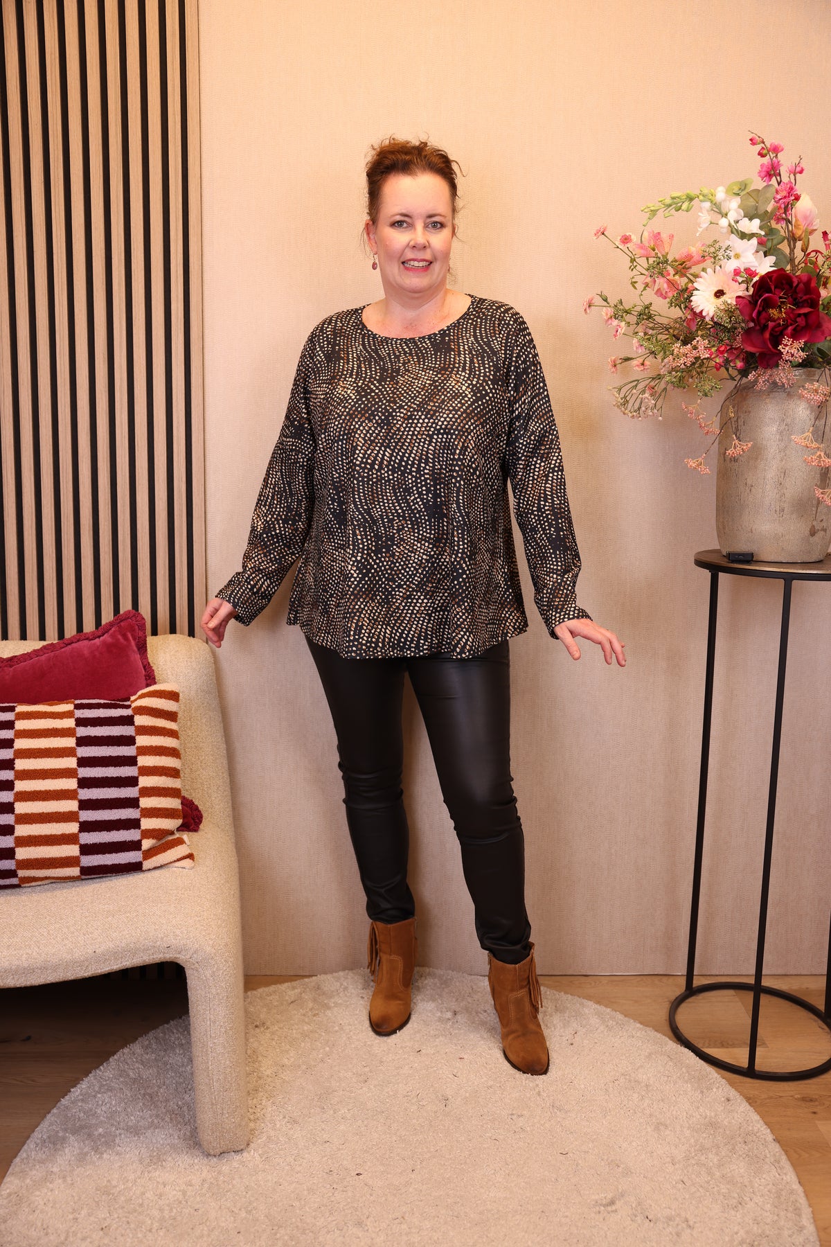 Ivy | Top zwart met stippen 40 - 52