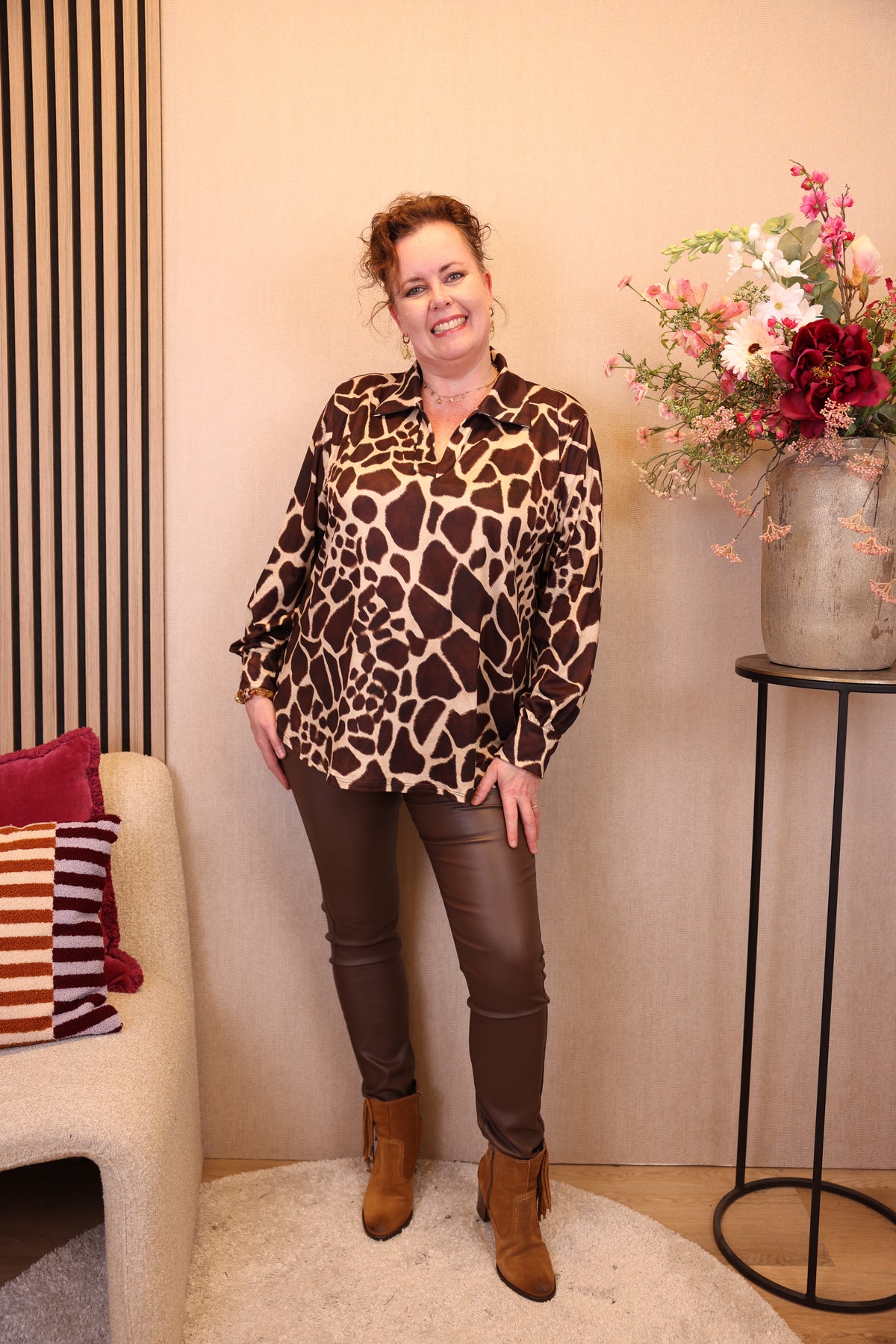Mien | Blouse bruin met kraagje viscose 38 - 58