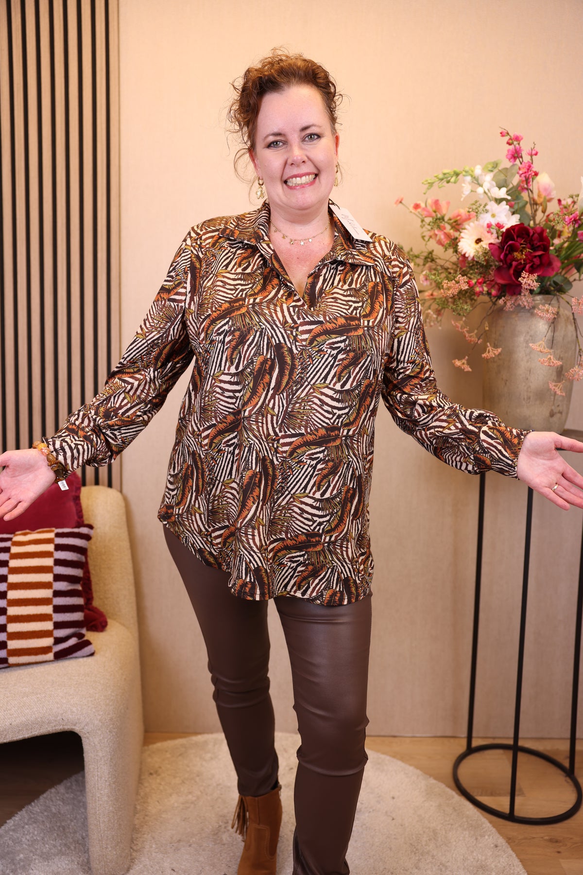Gerda | Blouse bruin met kraagje viscose 38 - 58