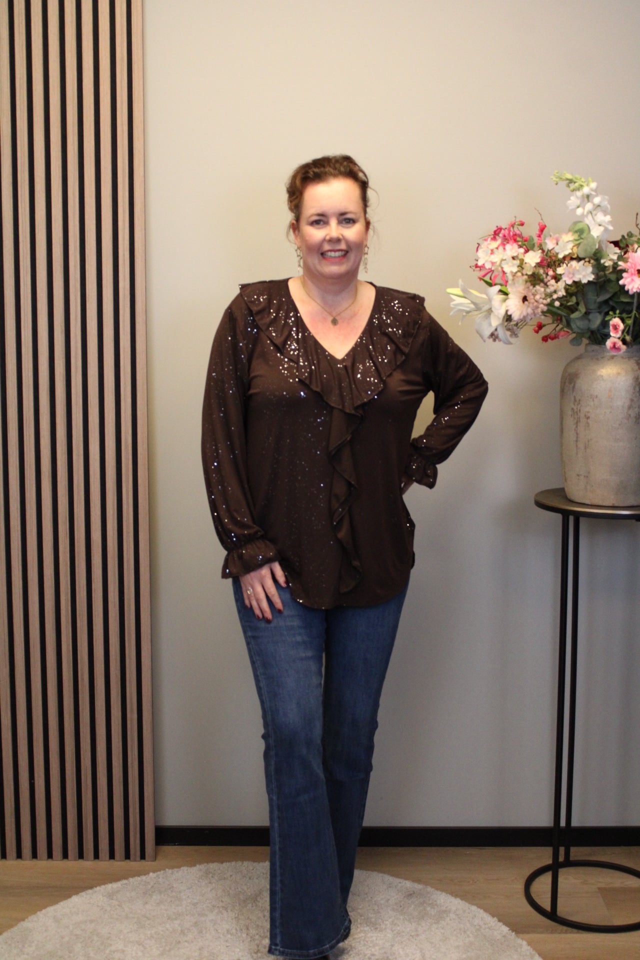 Sara | Schwarze Bluse mit Kragen 38 bis 48