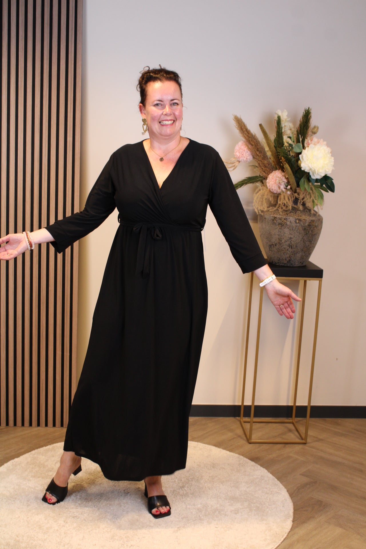 Fresia | Jurk zwart lange mouw 38 t/m 48