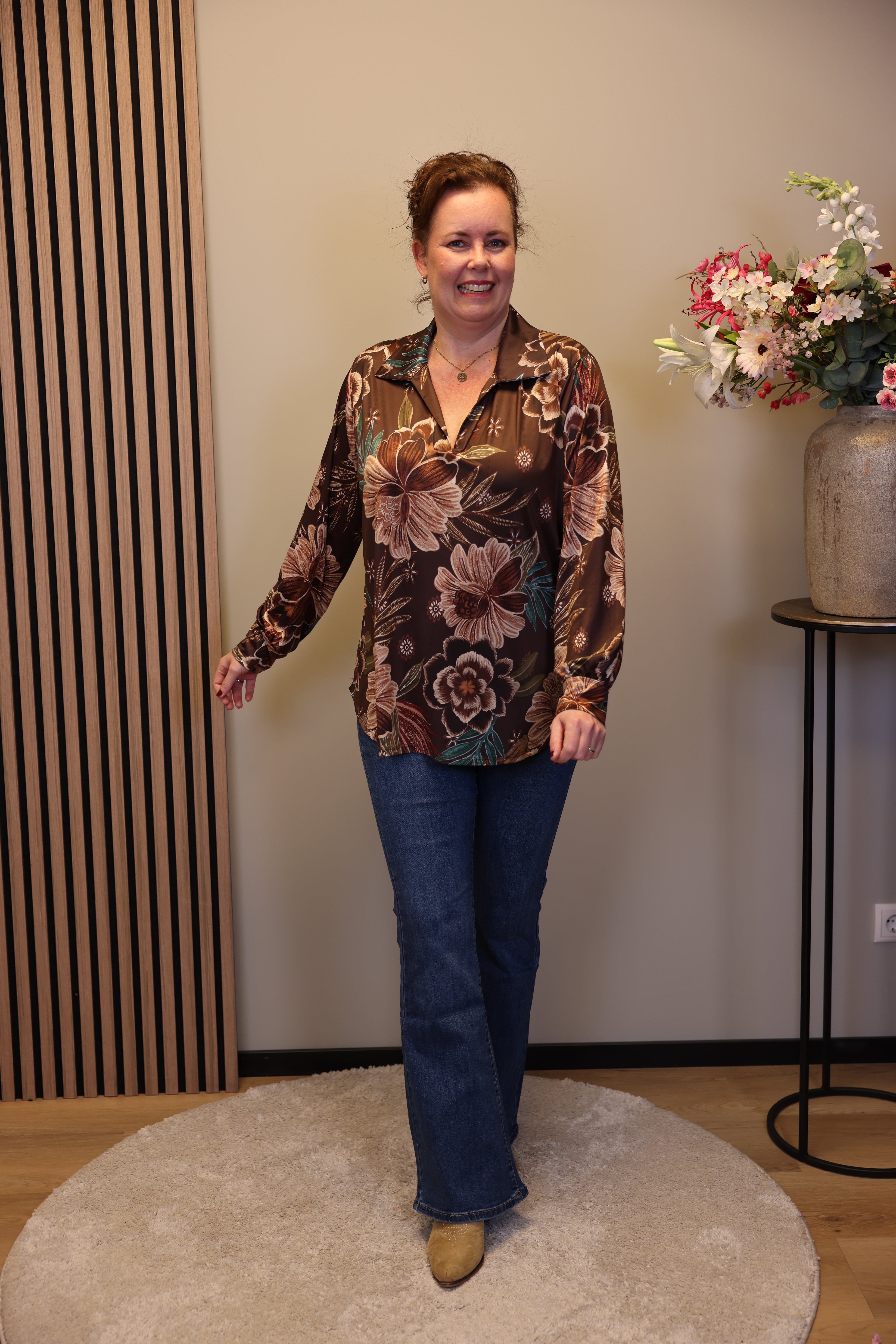 Eefke | Blouse bruin met kraagje 48 t/m 52