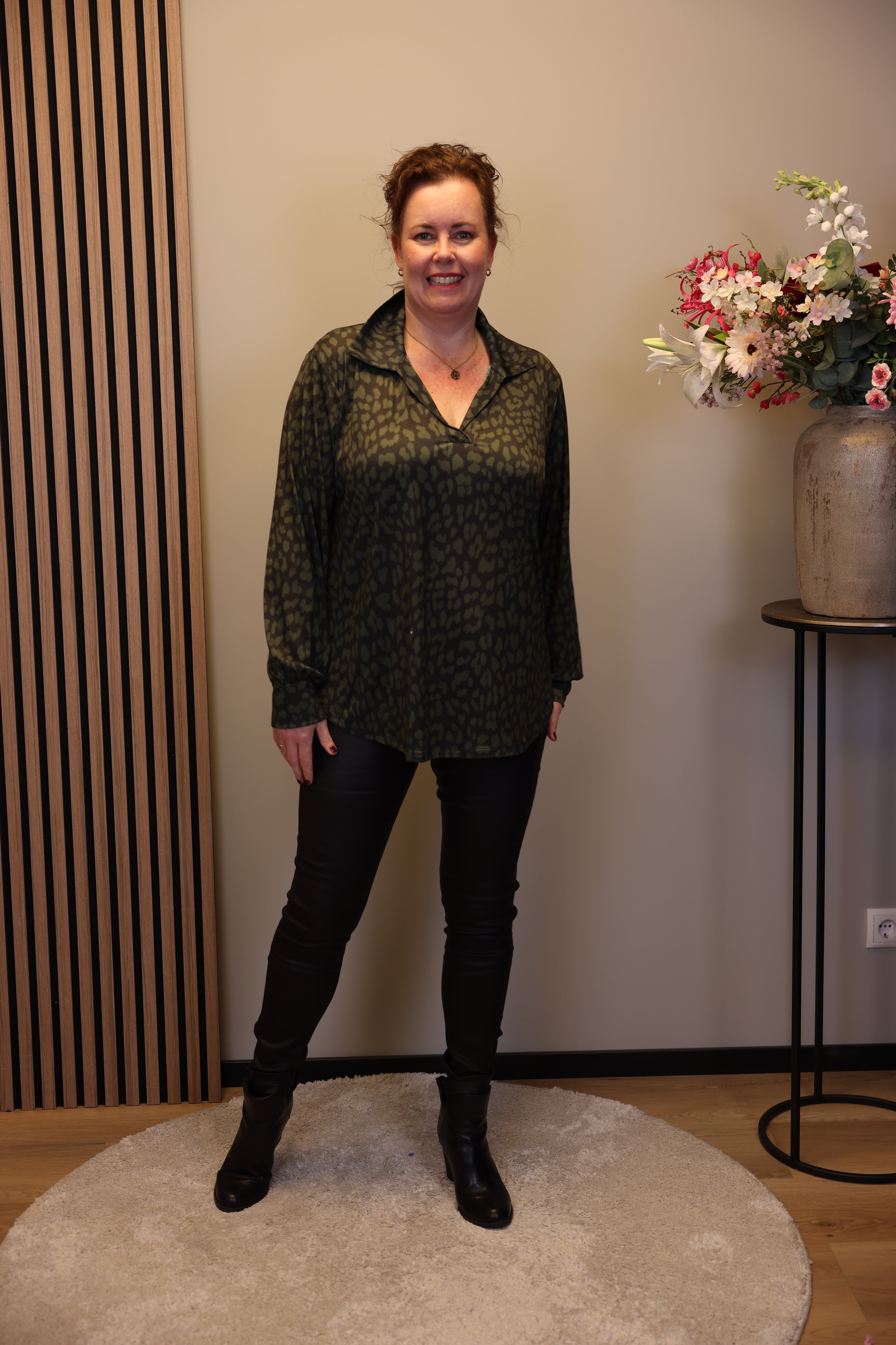 Verona | Bluse mit Kragen blau 48 bis 52