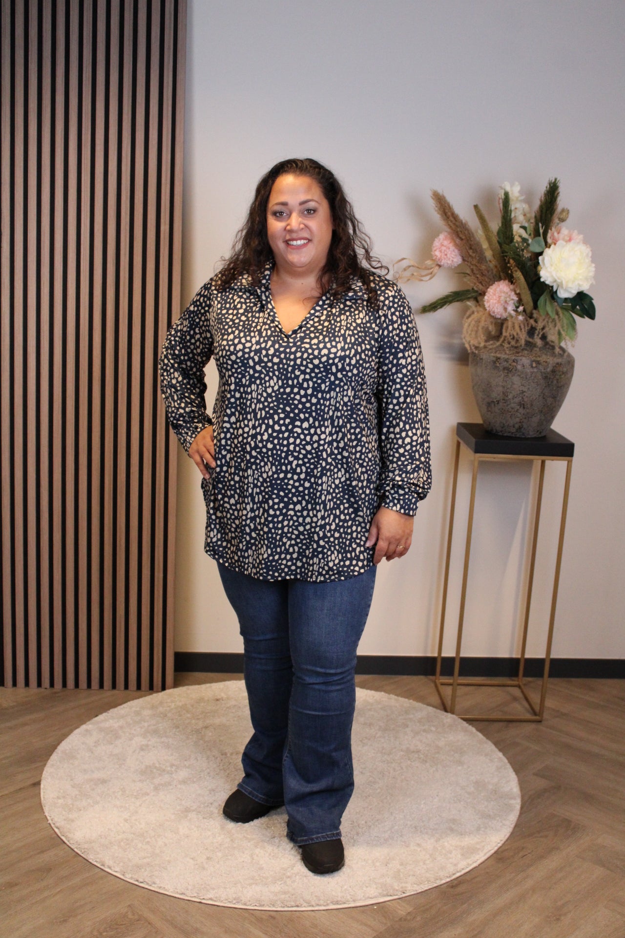 Fatima | Blaue Bluse mit Kragen 48 bis 52
