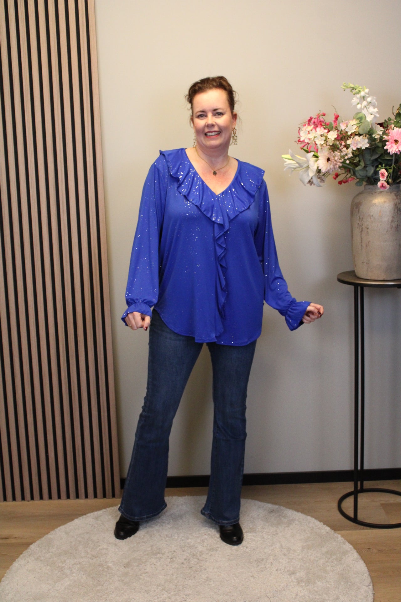 Sara | Schwarze Bluse mit Kragen 38 bis 48