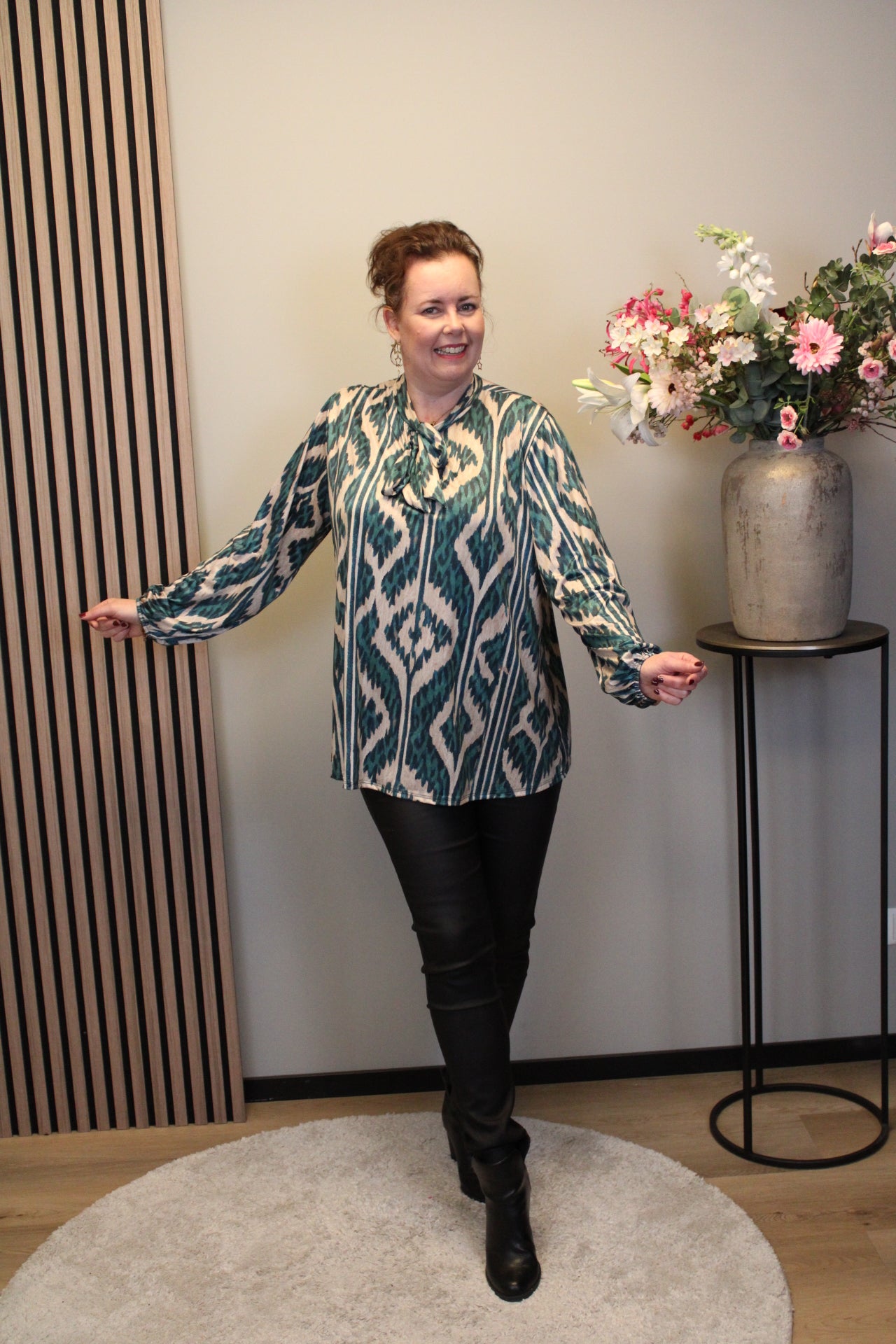 Dora | Bluse schwarz Langarm 52 bis 58