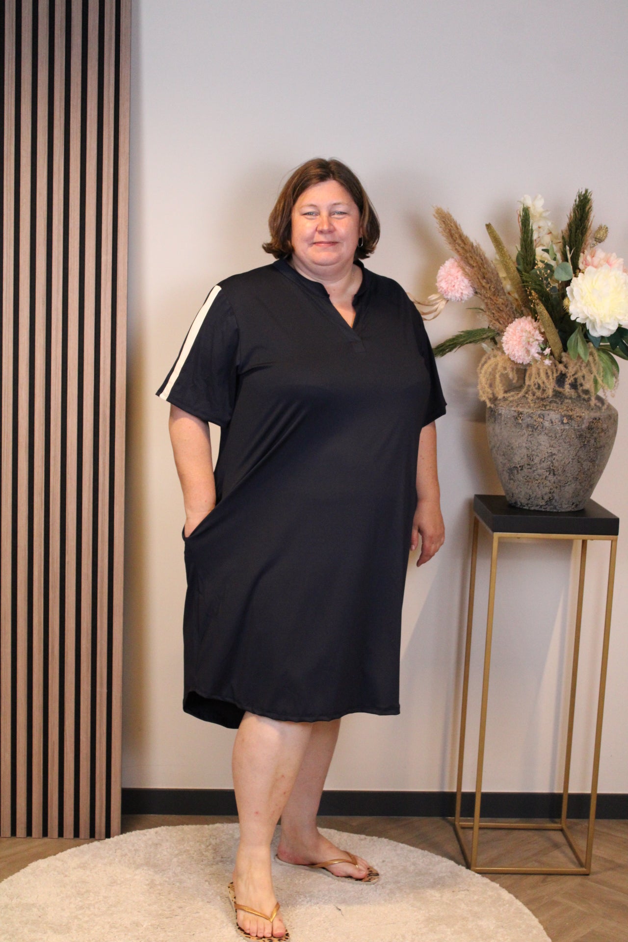 Yara | Schwarzes Kleid 52 bis 56